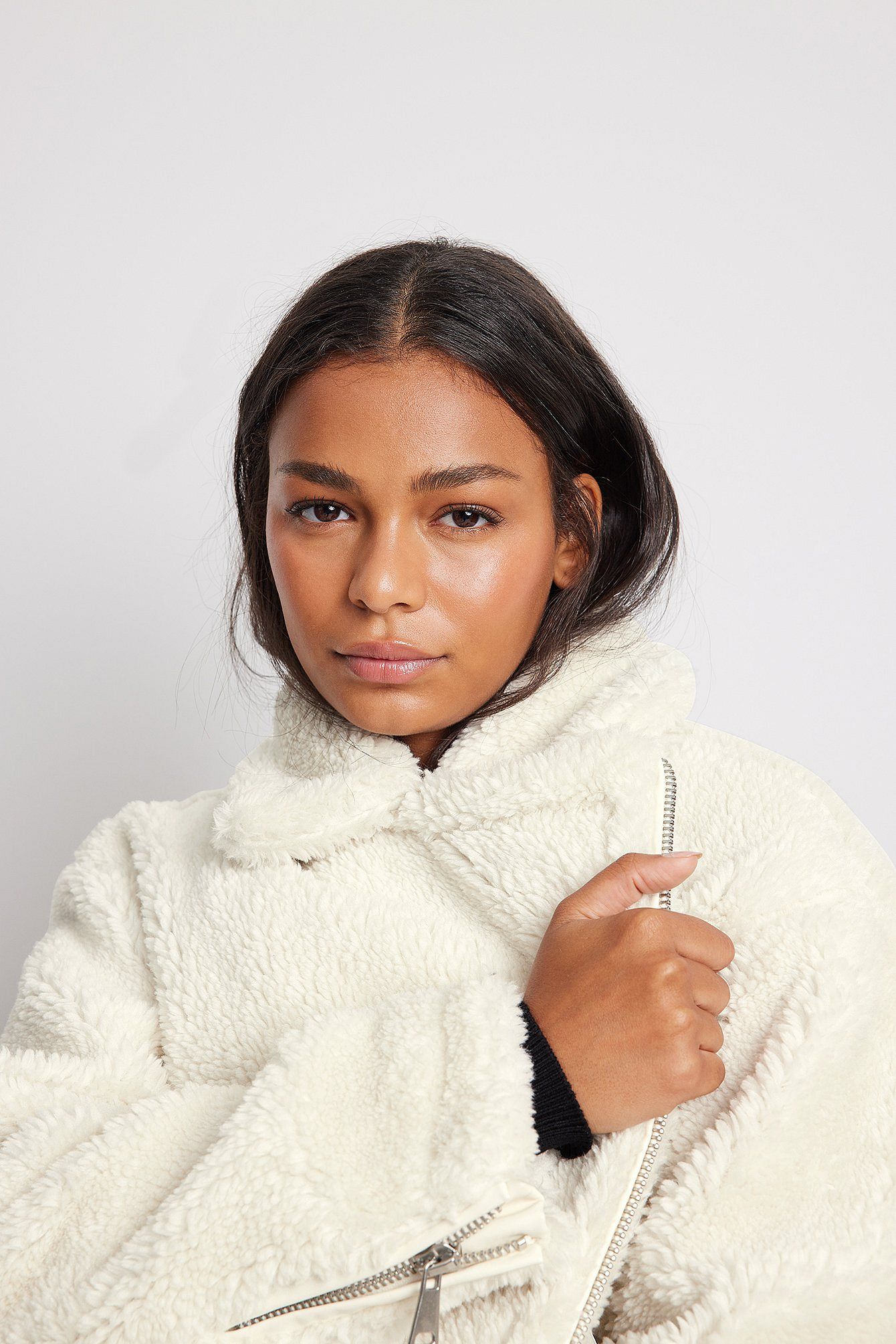 NA-KD-ს ფუმფულა ქურთუკი, M ზომა